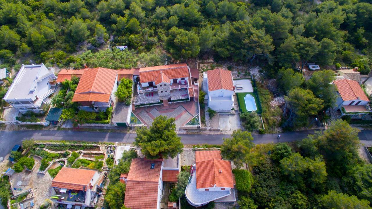 The Sea House Apartments Vis Ngoại thất bức ảnh